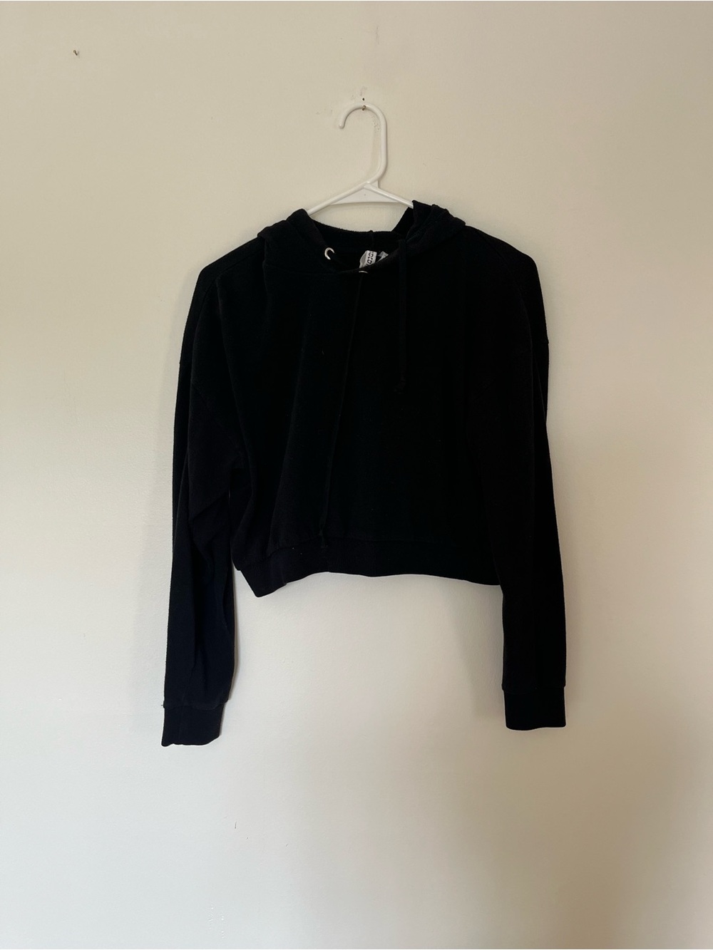 H&M Black Cropped Hoodie with Drawstring